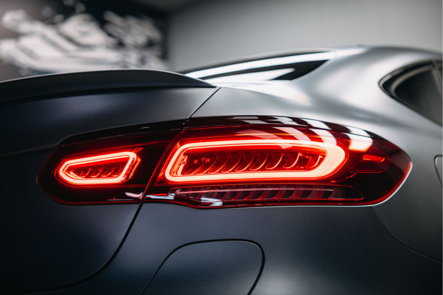 Mercedes-Benz GLC Coupé 300e 4MATIC Business Solution AMG | Grijs matte | Trekhaak | Stoelverwarming voor & achter | Mercedes-Benz GLC Coupé 300e 4MATIC Business Solution AMG | Grijs matte | Trekhaak | Stoelverwarming voor & achter |