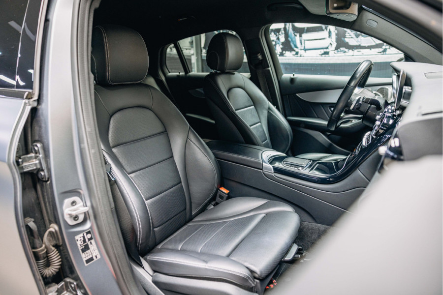 Mercedes-Benz GLC Coupé 300e 4MATIC Business Solution AMG | Grijs matte | Trekhaak | Stoelverwarming voor & achter | Mercedes-Benz GLC Coupé 300e 4MATIC Business Solution AMG | Grijs matte | Trekhaak | Stoelverwarming voor & achter |