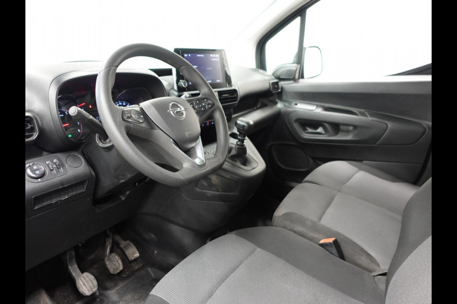 Opel Combo 1.5D L1H1 Edition 3-zits Airco Navigatie  Trekhaak parkeersensoren Opel Combo 1.5D L1H1 Edition 3-zits Airco Navigatie  Trekhaak parkeersensoren