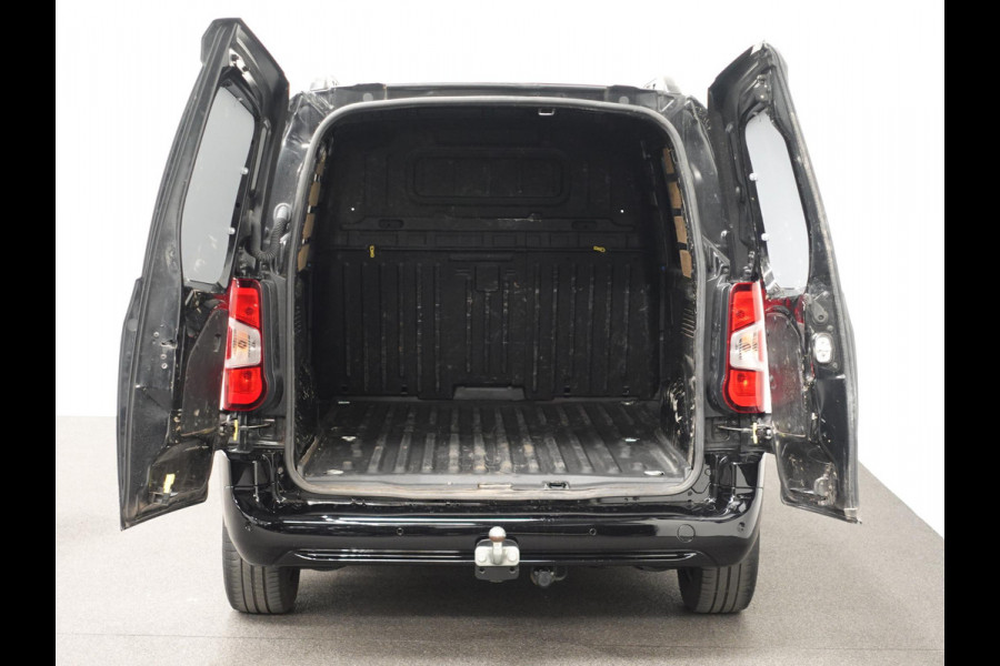 Opel Combo 1.5D L1H1 Edition 3-zits Airco Navigatie  Trekhaak parkeersensoren Opel Combo 1.5D L1H1 Edition 3-zits Airco Navigatie  Trekhaak parkeersensoren