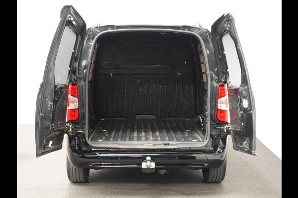 Opel Combo 1.5D L1H1 Edition 3-zits Airco Navigatie  Trekhaak parkeersensoren Opel Combo 1.5D L1H1 Edition 3-zits Airco Navigatie  Trekhaak parkeersensoren