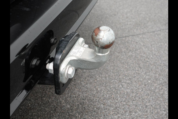 Opel Combo 1.5D L1H1 Edition 3-zits Airco Navigatie  Trekhaak parkeersensoren Opel Combo 1.5D L1H1 Edition 3-zits Airco Navigatie  Trekhaak parkeersensoren