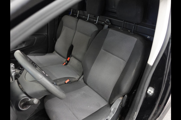 Opel Combo 1.5D L1H1 Edition 3-zits Airco Navigatie  Trekhaak parkeersensoren Opel Combo 1.5D L1H1 Edition 3-zits Airco Navigatie  Trekhaak parkeersensoren