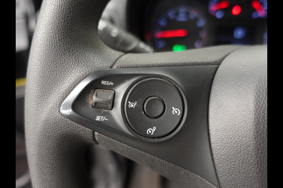 Opel Combo 1.5D L1H1 Edition 3-zits Airco Navigatie  Trekhaak parkeersensoren Opel Combo 1.5D L1H1 Edition 3-zits Airco Navigatie  Trekhaak parkeersensoren