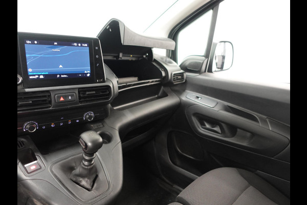 Opel Combo 1.5D L1H1 Edition 3-zits Airco Navigatie  Trekhaak parkeersensoren Opel Combo 1.5D L1H1 Edition 3-zits Airco Navigatie  Trekhaak parkeersensoren