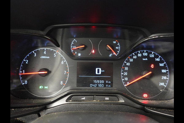 Opel Combo 1.5D L1H1 Edition 3-zits Airco Navigatie  Trekhaak parkeersensoren Opel Combo 1.5D L1H1 Edition 3-zits Airco Navigatie  Trekhaak parkeersensoren