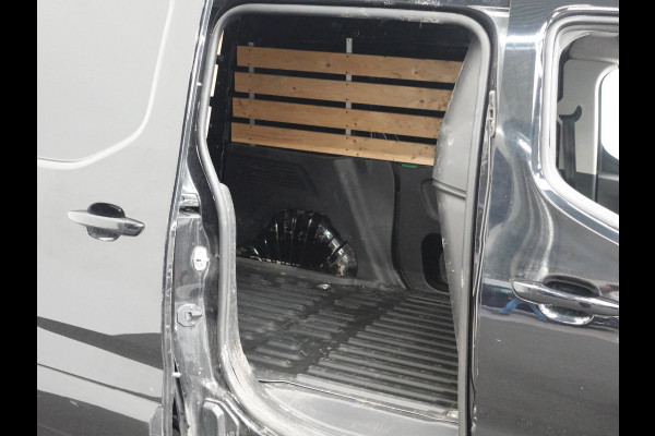 Opel Combo 1.5D L1H1 Edition 3-zits Airco Navigatie  Trekhaak parkeersensoren Opel Combo 1.5D L1H1 Edition 3-zits Airco Navigatie  Trekhaak parkeersensoren