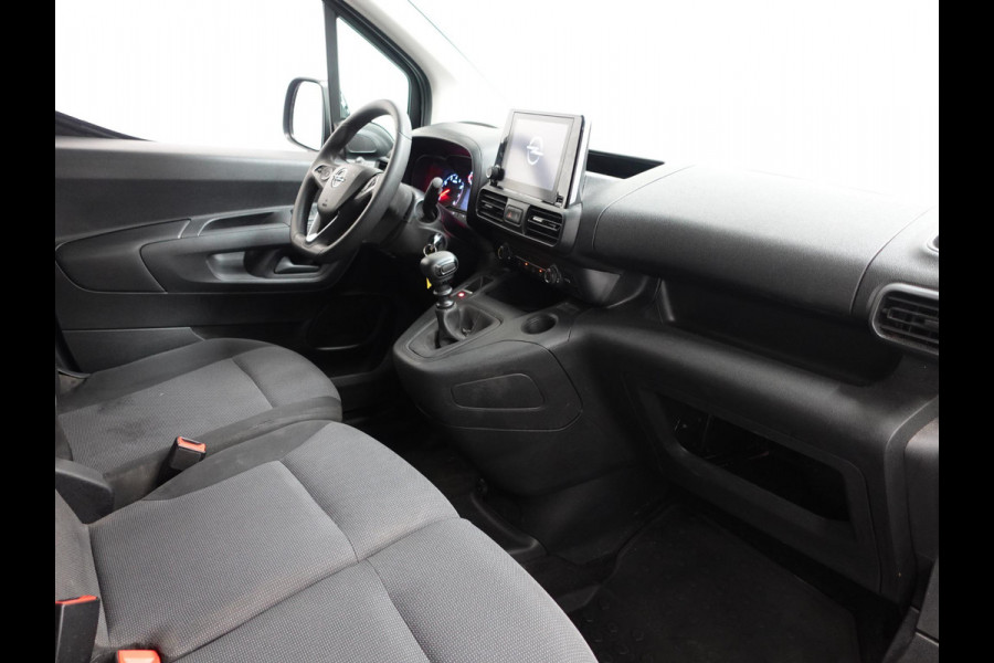 Opel Combo 1.5D L1H1 Edition 3-zits Airco Navigatie  Trekhaak parkeersensoren Opel Combo 1.5D L1H1 Edition 3-zits Airco Navigatie  Trekhaak parkeersensoren