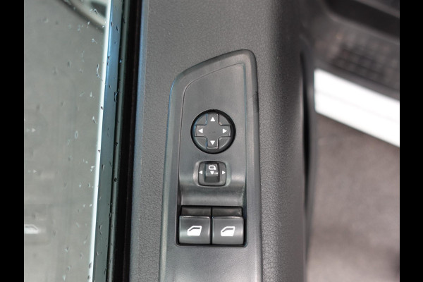 Opel Vivaro 2.0 CDTI L3H1 145PK Dubbele Cabine Edition Airco Navigatie Trekhaak Carplay Opel Vivaro 2.0 CDTI L3H1 145PK Dubbele Cabine Edition Airco Navigatie Trekhaak Carplay