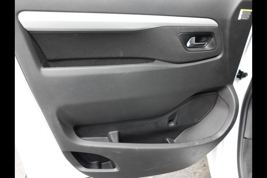 Opel Vivaro 2.0 CDTI L3H1 145PK Dubbele Cabine Edition Airco Navigatie Trekhaak Carplay Opel Vivaro 2.0 CDTI L3H1 145PK Dubbele Cabine Edition Airco Navigatie Trekhaak Carplay