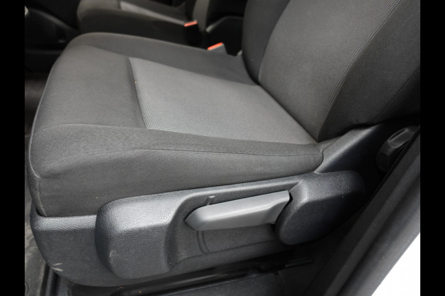 Opel Vivaro 2.0 CDTI L3H1 145PK Dubbele Cabine Edition Airco Navigatie Trekhaak Carplay Opel Vivaro 2.0 CDTI L3H1 145PK Dubbele Cabine Edition Airco Navigatie Trekhaak Carplay