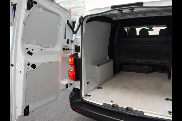 Opel Vivaro 2.0 CDTI L3H1 145PK Dubbele Cabine Edition Airco Navigatie Trekhaak Carplay Opel Vivaro 2.0 CDTI L3H1 145PK Dubbele Cabine Edition Airco Navigatie Trekhaak Carplay