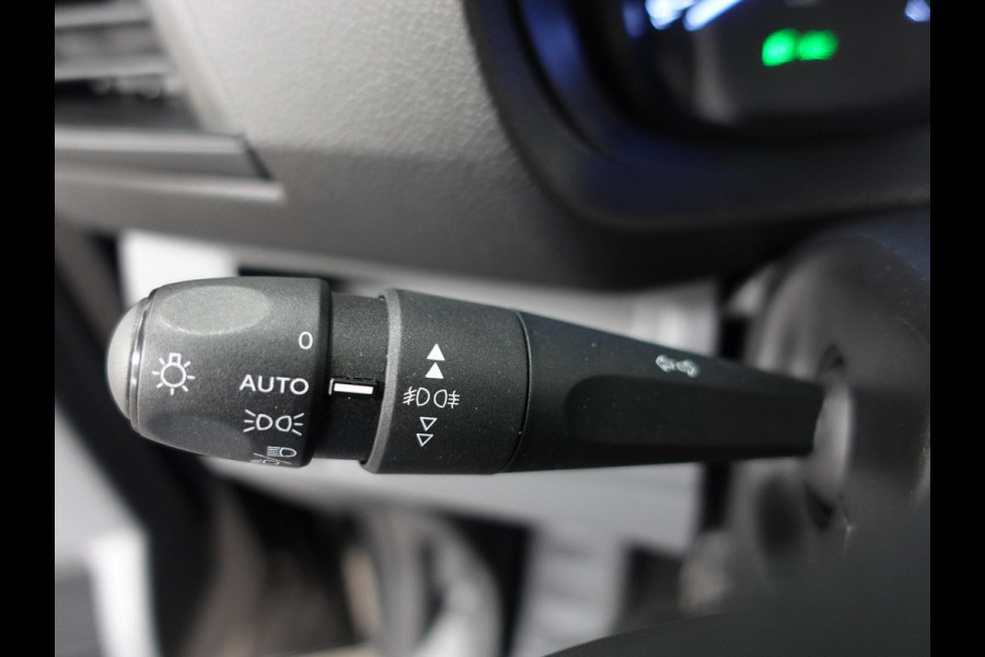 Peugeot Expert 100pk L2H1 Premium Apple Carplay / Android Auto Cruise control Airco DAB+ 3zits Lichtmetalen velgen