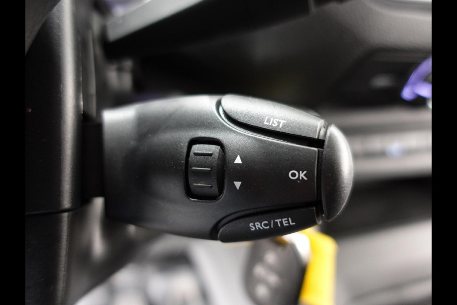 Peugeot Expert 100pk L2H1 Premium Apple Carplay / Android Auto Cruise control Airco DAB+ 3zits Lichtmetalen velgen