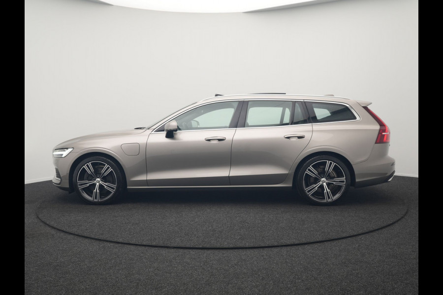 Volvo V60 T8 Twin Engine AWD Inscription Plug In Hybrid 390pk Dealer O.H. PHEV | Trekhaak Af Fabriek | Panodak | Adaptive Cruise | Head Up | Harman & Kardon | Lederen Sportstoelen Memory & Verwarmd | Blis | Pilot Assist | Spotify | Navigatie | Virtual | DAB | Volvo V60 T8 Twin Engine AWD Inscription Plug In Hybrid 390pk Dealer O.H. PHEV | Trekhaak Af Fabriek | Panodak | Adaptive Cruise | Head Up | Harman & Kardon | Lederen Sportstoelen Memory & Verwarmd | Blis | Pilot Assist | Spotify | Navigatie | Virtual | DAB |