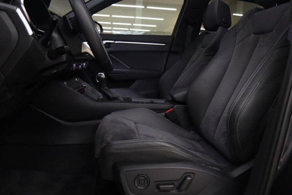 Audi Q3 Sportback 45 TFSI e S Edition PANO/B&O/360CAM/BLINDES/KEYLES/VOL Audi Q3 Sportback 45 TFSI e S Edition PANO/B&O/360CAM/BLINDES/KEYLES/VOL