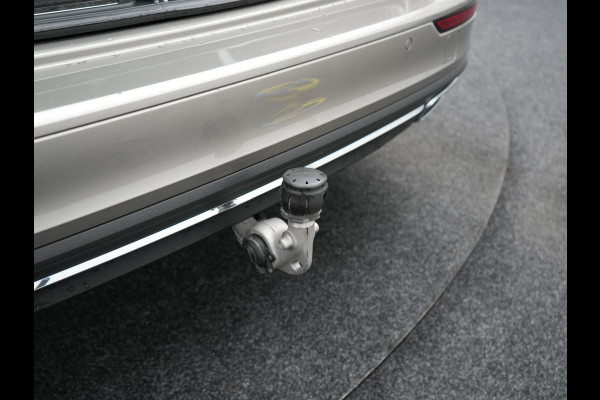 Volvo V60 T8 Twin Engine AWD Inscription Plug In Hybrid 390pk Dealer O.H. PHEV | Trekhaak Af Fabriek | Panodak | Adaptive Cruise | Head Up | Harman & Kardon | Lederen Sportstoelen Memory & Verwarmd | Blis | Pilot Assist | Spotify | Navigatie | Virtual | DAB | Volvo V60 T8 Twin Engine AWD Inscription Plug In Hybrid 390pk Dealer O.H. PHEV | Trekhaak Af Fabriek | Panodak | Adaptive Cruise | Head Up | Harman & Kardon | Lederen Sportstoelen Memory & Verwarmd | Blis | Pilot Assist | Spotify | Navigatie | Virtual | DAB |