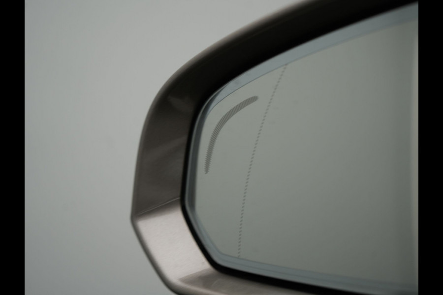 Volvo V60 T8 Twin Engine AWD Inscription Plug In Hybrid 390pk Dealer O.H. PHEV | Trekhaak Af Fabriek | Panodak | Adaptive Cruise | Head Up | Harman & Kardon | Lederen Sportstoelen Memory & Verwarmd | Blis | Pilot Assist | Spotify | Navigatie | Virtual | DAB | Volvo V60 T8 Twin Engine AWD Inscription Plug In Hybrid 390pk Dealer O.H. PHEV | Trekhaak Af Fabriek | Panodak | Adaptive Cruise | Head Up | Harman & Kardon | Lederen Sportstoelen Memory & Verwarmd | Blis | Pilot Assist | Spotify | Navigatie | Virtual | DAB |