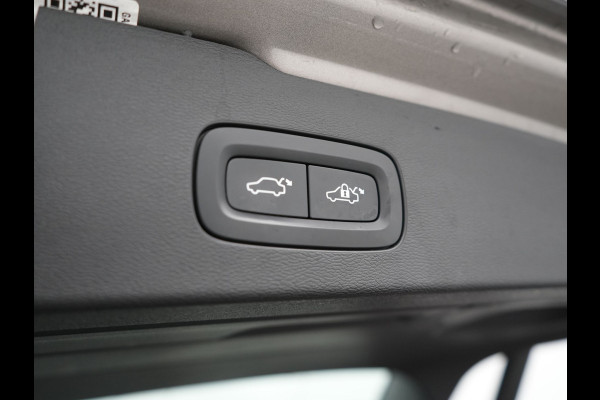 Volvo V60 T8 Twin Engine AWD Inscription Plug In Hybrid 390pk Dealer O.H. PHEV | Trekhaak Af Fabriek | Panodak | Adaptive Cruise | Head Up | Harman & Kardon | Lederen Sportstoelen Memory & Verwarmd | Blis | Pilot Assist | Spotify | Navigatie | Virtual | DAB | Volvo V60 T8 Twin Engine AWD Inscription Plug In Hybrid 390pk Dealer O.H. PHEV | Trekhaak Af Fabriek | Panodak | Adaptive Cruise | Head Up | Harman & Kardon | Lederen Sportstoelen Memory & Verwarmd | Blis | Pilot Assist | Spotify | Navigatie | Virtual | DAB |