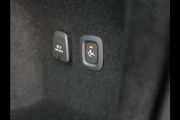 Volvo V60 T8 Twin Engine AWD Inscription Plug In Hybrid 390pk Dealer O.H. PHEV | Trekhaak Af Fabriek | Panodak | Adaptive Cruise | Head Up | Harman & Kardon | Lederen Sportstoelen Memory & Verwarmd | Blis | Pilot Assist | Spotify | Navigatie | Virtual | DAB | Volvo V60 T8 Twin Engine AWD Inscription Plug In Hybrid 390pk Dealer O.H. PHEV | Trekhaak Af Fabriek | Panodak | Adaptive Cruise | Head Up | Harman & Kardon | Lederen Sportstoelen Memory & Verwarmd | Blis | Pilot Assist | Spotify | Navigatie | Virtual | DAB |