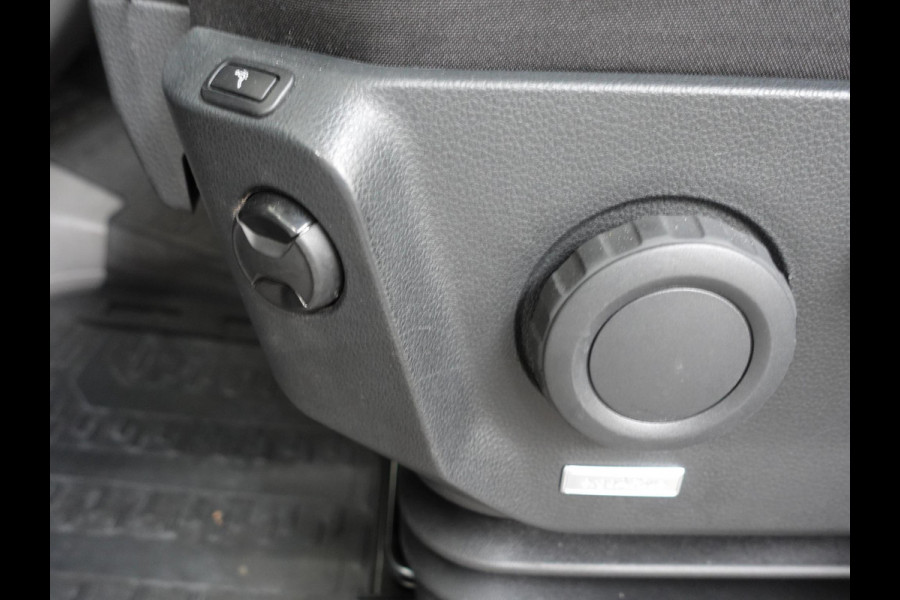 Volkswagen Crafter 177pk Automaat L3H3/ L2H2 Highline Camera Apple Carplay/Android Auto Airco Cruise control Euro6 Volkswagen Crafter 177pk Automaat L3H3/ L2H2 Highline Camera Apple Carplay/Android Auto Airco Cruise control Euro6