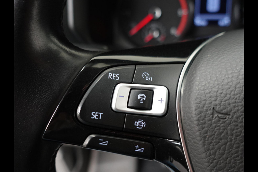 Volkswagen Crafter 177pk Automaat L3H3/ L2H2 Highline Camera Apple Carplay/Android Auto Airco Cruise control Euro6 Volkswagen Crafter 177pk Automaat L3H3/ L2H2 Highline Camera Apple Carplay/Android Auto Airco Cruise control Euro6