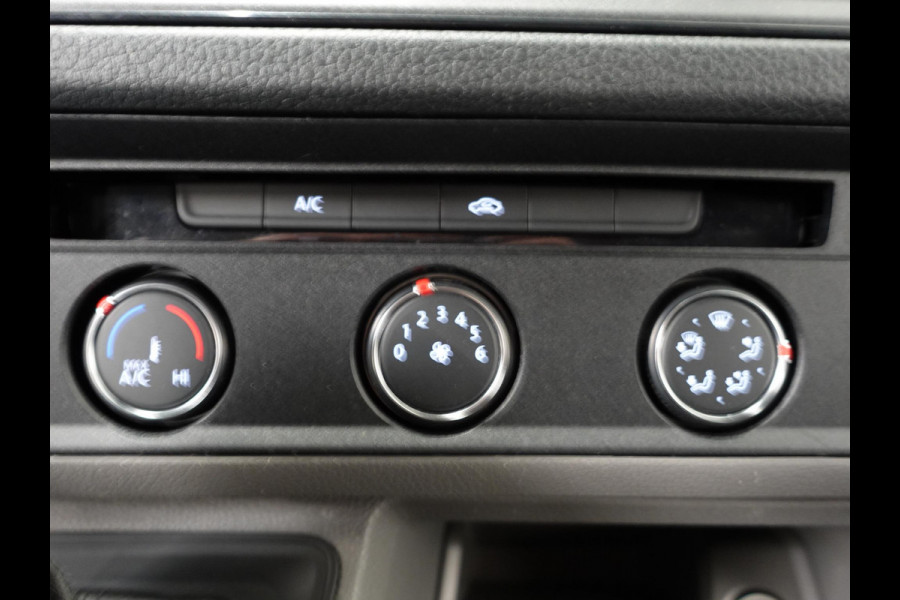 Volkswagen Crafter 177pk Automaat L3H3/ L2H2 Highline Camera Apple Carplay/Android Auto Airco Cruise control Euro6 Volkswagen Crafter 177pk Automaat L3H3/ L2H2 Highline Camera Apple Carplay/Android Auto Airco Cruise control Euro6