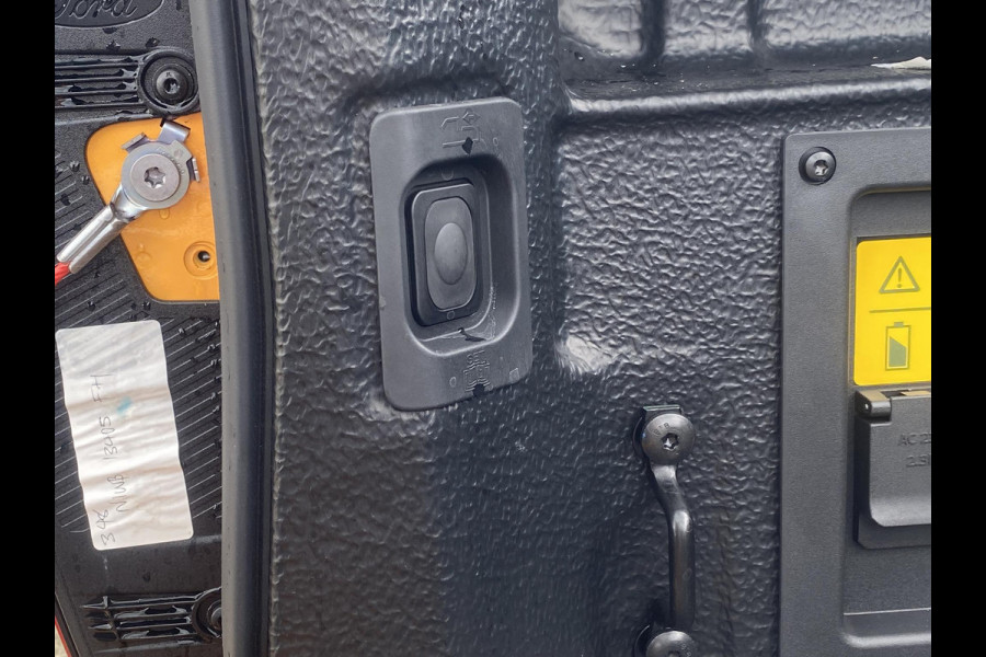 Ford Ranger 2.3 PHEV Wildtrak Double Cab 281pk | 0,99% Renteactie | SCI | 5 persoons! | Technology Pack Plus Trailer | Cargo Area Pack | Power Rollertop | Prijs excl. BTW incl. BPM | laadkabel mode 3 16A | Rijklaar