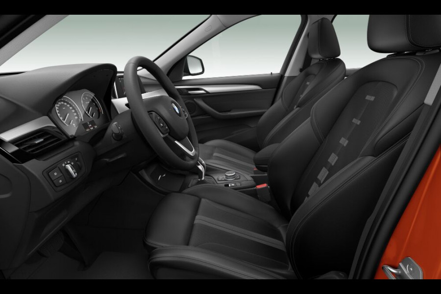 BMW X1 sDrive18i - Pano - Trekhaak - Navi Plus - LED BMW X1 sDrive18i - Pano - Trekhaak - Navi Plus - LED