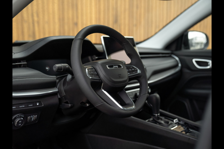 Jeep Compass 4xe Plug-in Hybrid Limited | Pano-dak | 360 camera | CarPlay | 19 inch Jeep Compass 4xe Plug-in Hybrid Limited | Pano-dak | 360 camera | CarPlay | 19 inch