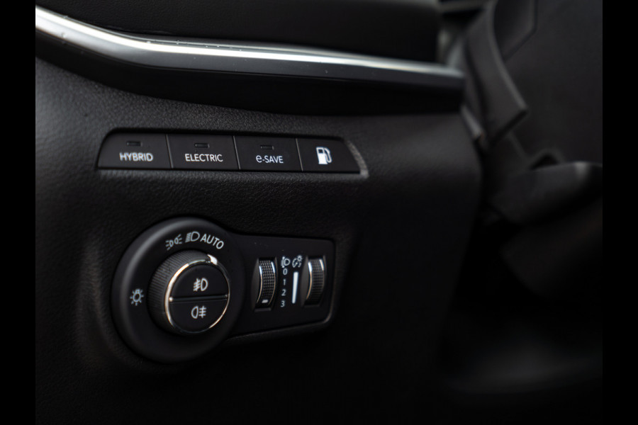 Jeep Compass 4xe Plug-in Hybrid Limited | Pano-dak | 360 camera | CarPlay | 19 inch Jeep Compass 4xe Plug-in Hybrid Limited | Pano-dak | 360 camera | CarPlay | 19 inch
