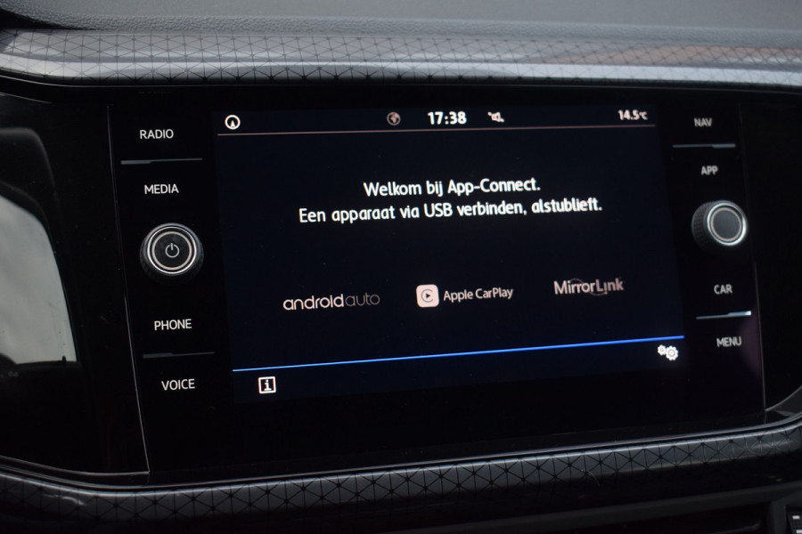 Volkswagen T-Cross 1.0 TSI 116pk DSG R-line | Camera | Virtual | Trekhaak Volkswagen T-Cross 1.0 TSI 116pk DSG R-line | Camera | Virtual | Trekhaak