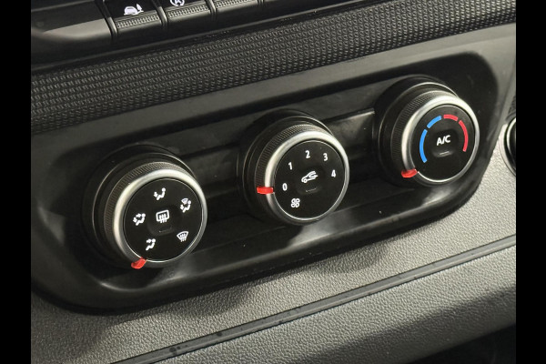 Renault Trafic 2.0 Blue dCi 150PK T30 L2H1 Advance Airco Bluetooth Camera Cruise PDC Trekhaak