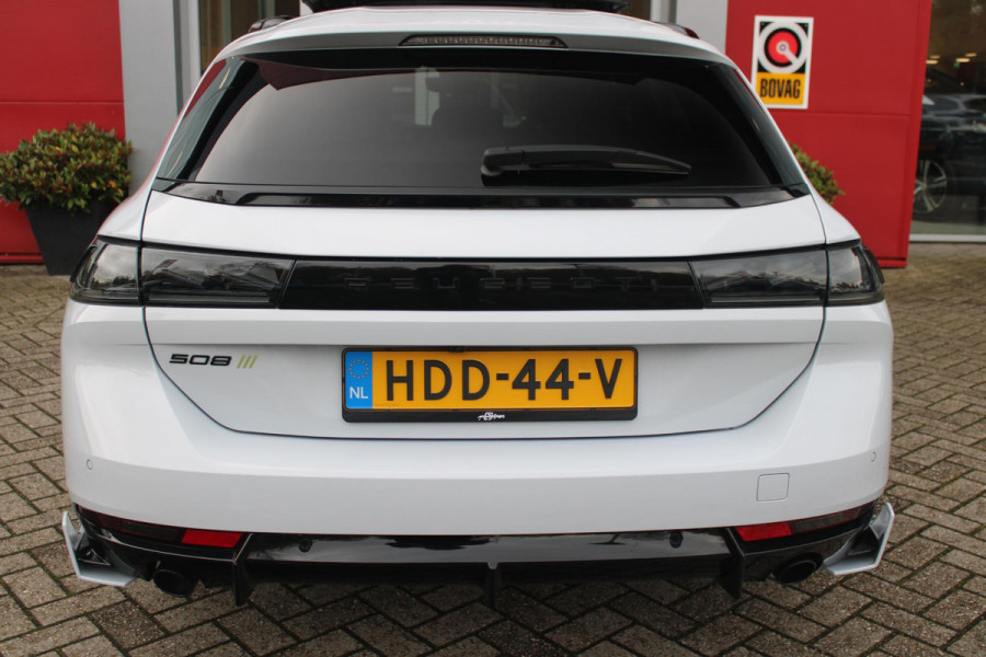 Peugeot 508 SW PSE 1.6 HYbrid 360PK AWD | PANORAMISCH SCHUIF/KANTELDAK | FOCAL® PREMIUM AUDIOSYSTEEMPEUGEOT MET 10 SPEAKERS | MATRIX KOPLAMPEN | BLAUWE LED-SFEERVERLICHTING |360 HD PARKEERCAMERA'S | VERWARMDE VOORRUITRAND | DRAADLOOS APPLECARPLAY/ANDROID AUTO | NAVIGATIE | ADAPTIEVE CRUISE CONTROL | SPORT HIGH PERFORMANCE ONDERSTEL | ACTIVE SUSPENSION CONTROL | ANTIDIEFSTAL PACK (ALARM) | NIGHT VISION | 20" LICHTMETALEN ''EXXAR'' VELGEN | VERWARMBARE AGR SPORTSTOELEN MET MASSAGEFUNCTIE | BEKLEDING ''NAPPA LEDER''/ALCANTARA/3D STOF PSE | ELEKTRISCH BEDIENBARE ACHTERKLEP | REMKLAUWE Peugeot 508 SW PSE 1.6 HYbrid 360PK AWD | PANORAMISCH SCHUIF/KANTELDAK | FOCAL® PREMIUM AUDIOSYSTEEMPEUGEOT MET 10 SPEAKERS | MATRIX KOPLAMPEN | BLAUWE LED-SFEERVERLICHTING |360 HD PARKEERCAMERA'S | VERWARMDE VOORRUITRAND | DRAADLOOS APPLECARPLAY/ANDROID AUTO | NAVIGATIE | ADAPTIEVE CRUISE CONTROL | SPORT HIGH PERFORMANCE ONDERSTEL | ACTIVE SUSPENSION CONTROL | ANTIDIEFSTAL PACK (ALARM) | NIGHT VISION | 20" LICHTMETALEN ''EXXAR'' VELGEN | VERWARMBARE AGR SPORTSTOELEN MET MASSAGEFUNCTIE | BEKLEDING ''NAPPA LEDER''/ALCANTARA/3D STOF PSE | ELEKTRISCH BEDIENBARE ACHTERKLEP | REMKLAUWE