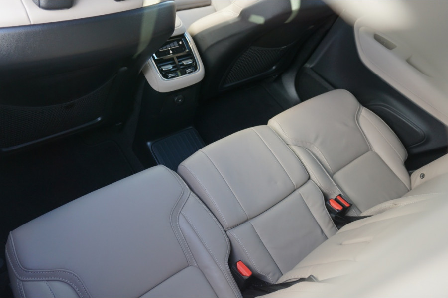 Volvo XC90 455PK PHEV Ultra Dark MY25 LEDER PAKKET | MASSAGESTOEL | B&W AUD Volvo XC90 455PK PHEV Ultra Dark MY25 LEDER PAKKET | MASSAGESTOEL | B&W AUD