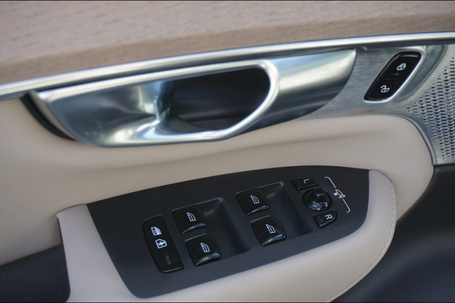 Volvo XC90 455PK PHEV Ultra Dark MY25 LEDER PAKKET | MASSAGESTOEL | B&W AUD Volvo XC90 455PK PHEV Ultra Dark MY25 LEDER PAKKET | MASSAGESTOEL | B&W AUD