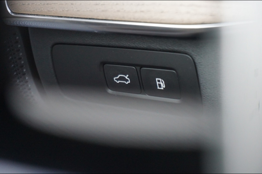 Volvo XC90 455PK PHEV Ultra Dark MY25 LEDER PAKKET | MASSAGESTOEL | B&W AUD Volvo XC90 455PK PHEV Ultra Dark MY25 LEDER PAKKET | MASSAGESTOEL | B&W AUD