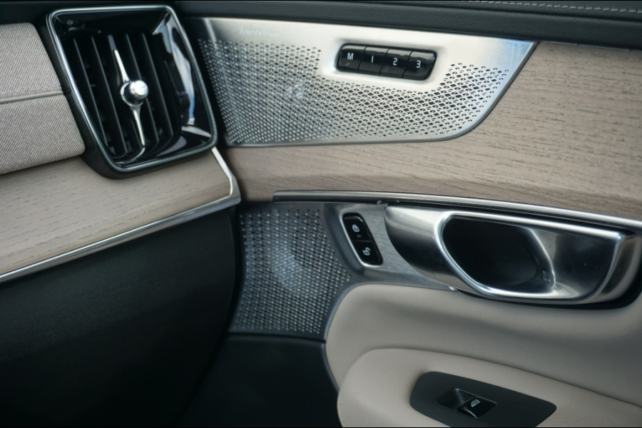 Volvo XC90 455PK PHEV Ultra Dark MY25 LEDER PAKKET | MASSAGESTOEL | B&W AUD Volvo XC90 455PK PHEV Ultra Dark MY25 LEDER PAKKET | MASSAGESTOEL | B&W AUD