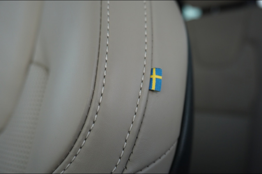 Volvo XC90 455PK PHEV Ultra Dark MY25 LEDER PAKKET | MASSAGESTOEL | B&W AUD Volvo XC90 455PK PHEV Ultra Dark MY25 LEDER PAKKET | MASSAGESTOEL | B&W AUD