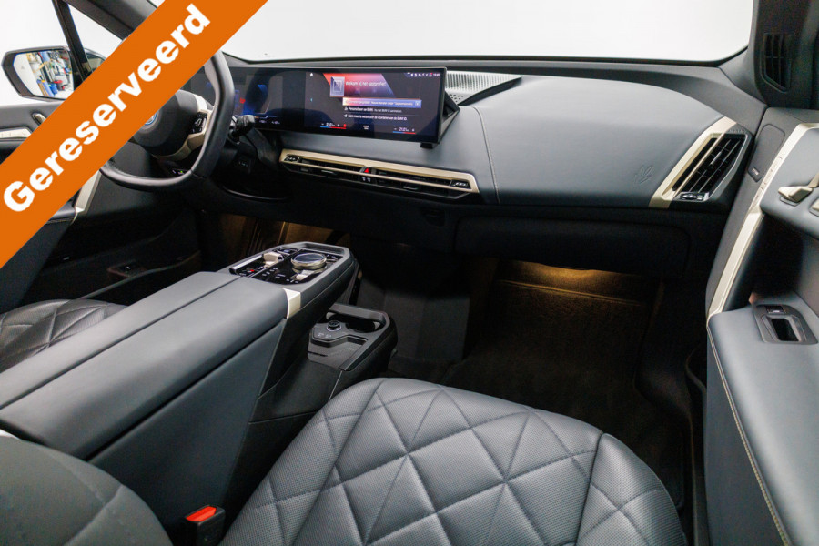 BMW iX xDrive50 112 kWh | Panoramadak | Trekhaak | Luchtvering | Harman Kardon | 24 maanden Premium Selection garantie, Driving assistant, Comfort Access, Headup BMW iX xDrive50 112 kWh | Panoramadak | Trekhaak | Luchtvering | Harman Kardon | 24 maanden Premium Selection garantie, Driving assistant, Comfort Access, Headup