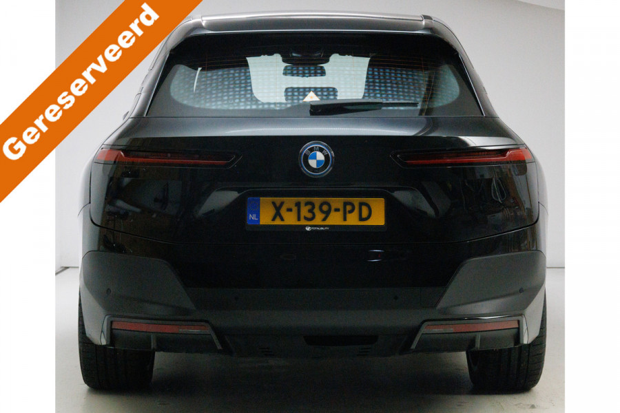BMW iX xDrive50 112 kWh | Panoramadak | Trekhaak | Luchtvering | Harman Kardon | 24 maanden Premium Selection garantie, Driving assistant, Comfort Access, Headup BMW iX xDrive50 112 kWh | Panoramadak | Trekhaak | Luchtvering | Harman Kardon | 24 maanden Premium Selection garantie, Driving assistant, Comfort Access, Headup