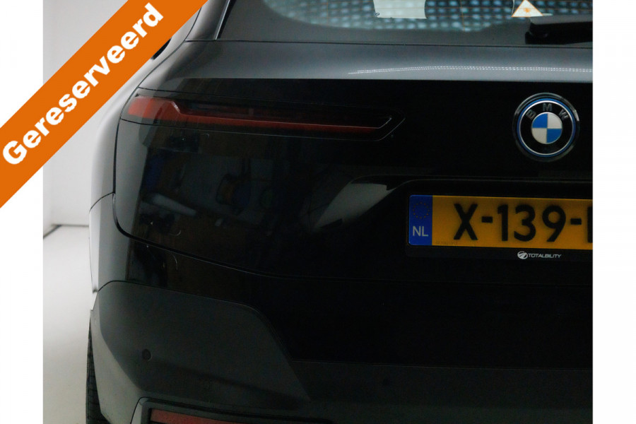 BMW iX xDrive50 112 kWh | Panoramadak | Trekhaak | Luchtvering | Harman Kardon | 24 maanden Premium Selection garantie, Driving assistant, Comfort Access, Headup BMW iX xDrive50 112 kWh | Panoramadak | Trekhaak | Luchtvering | Harman Kardon | 24 maanden Premium Selection garantie, Driving assistant, Comfort Access, Headup