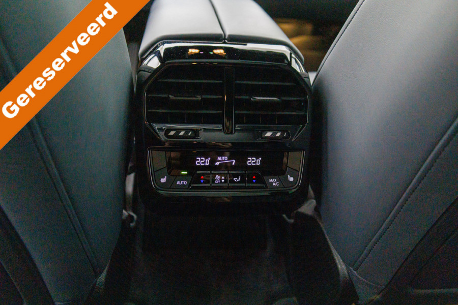 BMW iX xDrive50 112 kWh | Panoramadak | Trekhaak | Luchtvering | Harman Kardon | 24 maanden Premium Selection garantie, Driving assistant, Comfort Access, Headup BMW iX xDrive50 112 kWh | Panoramadak | Trekhaak | Luchtvering | Harman Kardon | 24 maanden Premium Selection garantie, Driving assistant, Comfort Access, Headup