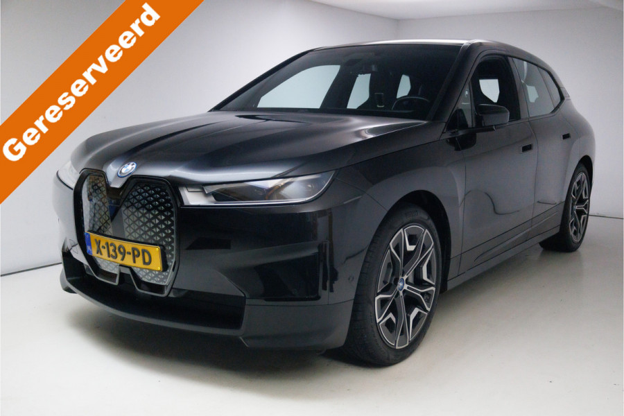 BMW iX xDrive50 112 kWh | Panoramadak | Trekhaak | Luchtvering | Harman Kardon | 24 maanden Premium Selection garantie, Driving assistant, Comfort Access, Headup BMW iX xDrive50 112 kWh | Panoramadak | Trekhaak | Luchtvering | Harman Kardon | 24 maanden Premium Selection garantie, Driving assistant, Comfort Access, Headup