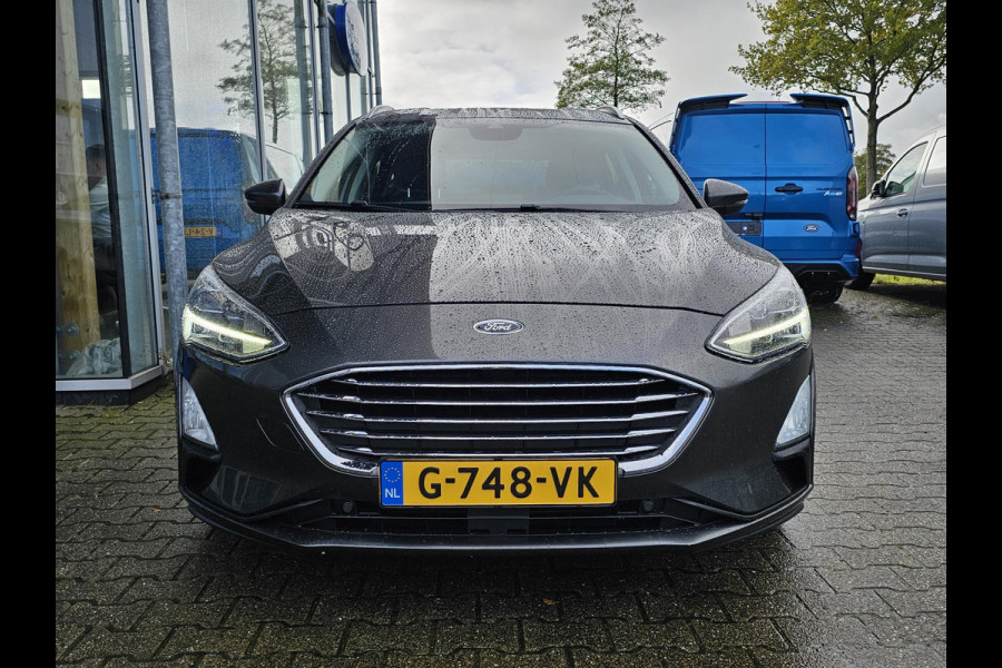 Ford FOCUS Wagon 1.5 EcoBoost Titanium Business 150 pk | 2de eigenaar | Full-led | Trekhaak | 1.500 kg trekgewicht | Camera | Winterpack | Perfect onderhouden!