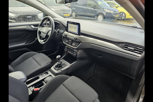 Ford FOCUS Wagon 1.5 EcoBoost Titanium Business 150 pk | 2de eigenaar | Full-led | Trekhaak | 1.500 kg trekgewicht | Camera | Winterpack | Perfect onderhouden!