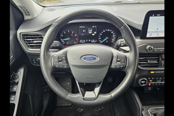 Ford FOCUS Wagon 1.5 EcoBoost Titanium Business 150 pk | 2de eigenaar | Full-led | Trekhaak | 1.500 kg trekgewicht | Camera | Winterpack | Perfect onderhouden!