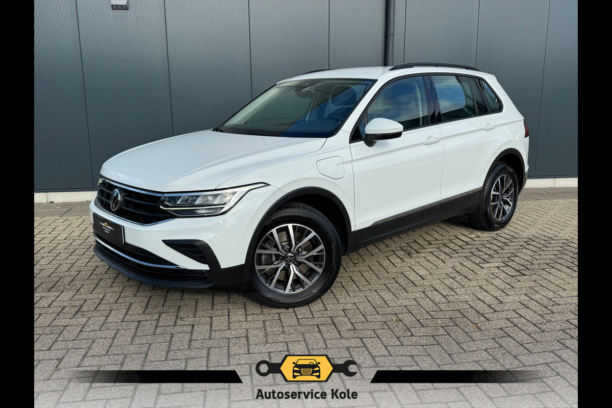 Volkswagen Tiguan 1.4 TSI eHybrid Life * Navigatie * Stoelverwarming * Virtual Cockpit * Adaptieve Cruise Control *