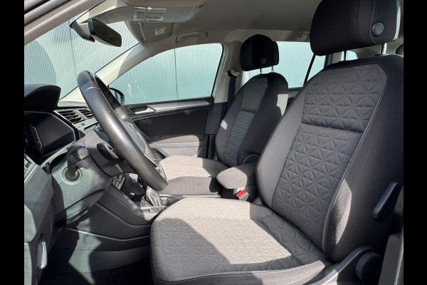 Volkswagen Tiguan 1.4 TSI eHybrid Life * Navigatie * Stoelverwarming * Virtual Cockpit * Adaptieve Cruise Control *