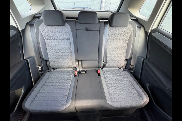 Volkswagen Tiguan 1.4 TSI eHybrid Life * Navigatie * Stoelverwarming * Virtual Cockpit * Adaptieve Cruise Control *